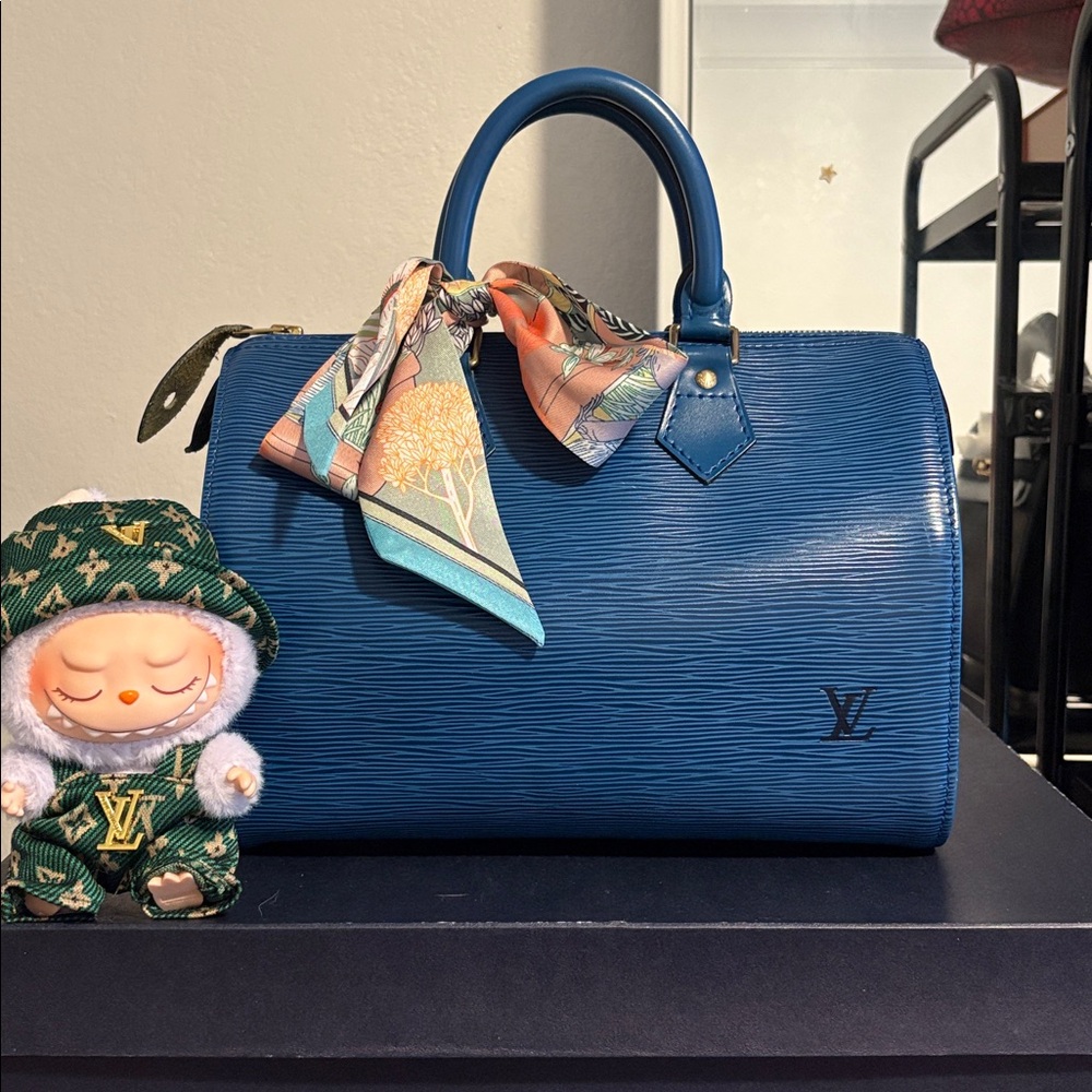 Louis Vuitton Epi Speedy 25 🚨Coming Soon 🚨